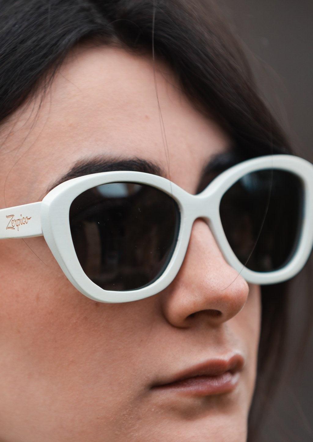 Limited Eyewood Dream - White - Cateye